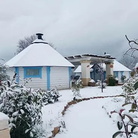 Trullo Iris مكان تخييم *